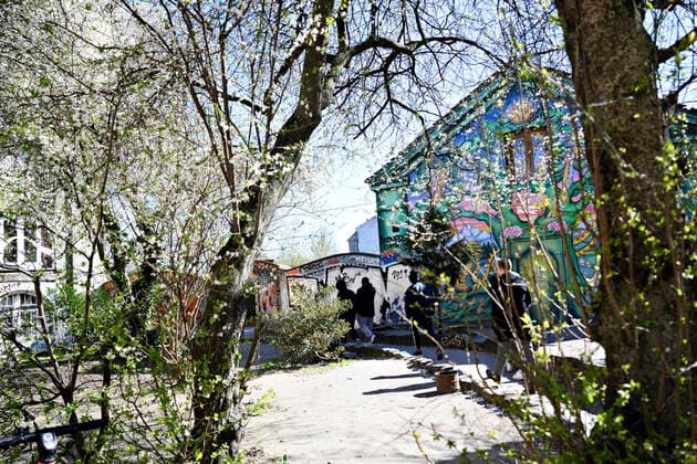 Christiania bliver lukket, loerdag den 21. marts 2020. Alt for mange gaester de seneste dage har faaet fristaden Christiania til at lukke for besoegende fra loerdag klokken 12 af hensyn til faren for smitte med coronavirus.. , Copenhagen Denmark Copyright: PhilipxDavali PhilipxDavalix spdk20200321-135409-L
