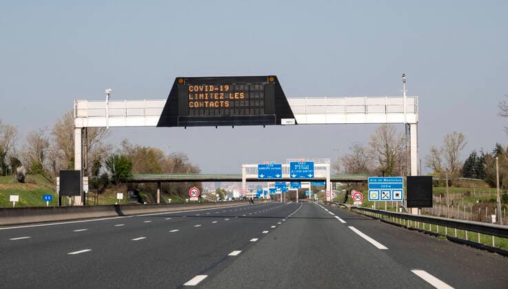 NEWS : confinement routes et autoroutes desertes - Lyon - 21 03 2020 containment of deserted roads and motorways NEWS : confinement routes et autoroutes desertes - Lyon - 21 03 2020 SandrineTHESILLAT Panoramic 