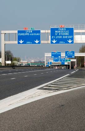 NEWS : confinement routes et autoroutes desertes - Lyon - 21 03 2020 containment of deserted roads and motorways NEWS : confinement routes et autoroutes desertes - Lyon - 21 03 2020 SandrineTHESILLAT Panoramic 