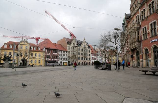 Corona 21.03.2020 , Erfurt, der Anger ist wie leergefegt, es sind kaum Menschen unterwegs, aufgrund der Corona-Krise ist das öffentliche Leben stark eingechränkt, man will die Ausbreitung des Virus verlangsamen