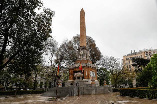 March 21, 2020, Madrid, MADRID, SPAIN: Illustration, general view of the Ã¢â‚¬oe2 de MayoÃ¢â‚¬Â monument during the sixth day after the Government declared the state of alarm in Spain and recommended people to stay at home to fight coronavirus COVID-19 on March 21, 2020 in Madrid, Spain Madrid SPAIN - ZUMAa181 20200321_zaa_a181_010 Copyright: xOscarxJ.xBarrosox