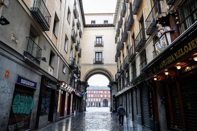 March 21, 2020, Madrid, MADRID, SPAIN: Illustration, general view of Mayor Square during the sixth day after the Government declared the state of alarm in Spain and recommended people to stay at home to fight coronavirus COVID-19 on March 21, 2020 in Madrid, Spain Madrid SPAIN - ZUMAa181 20200321_zaa_a181_030 Copyright: xOscarxJ.xBarrosox