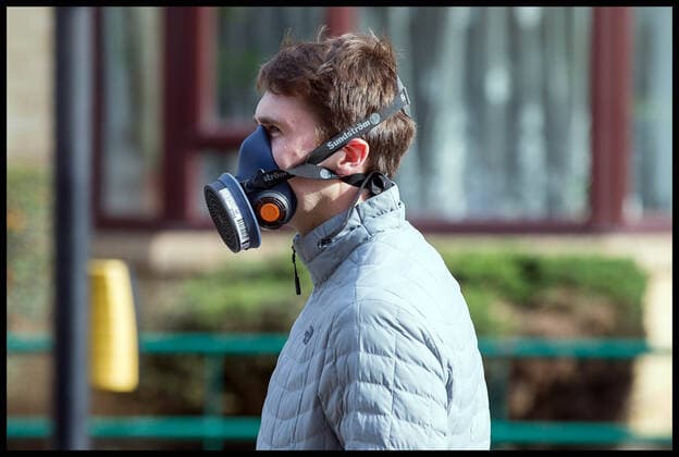 . 21 03 2020. London, United Kingdom. Ongoing Coronavirus Crisis. A man wears a half face respirator in west London during the Coronavirus crisis.  xMartynxWheatleyx xi-Imagesx IIM-20941-0004