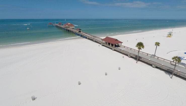 News Bilder des Tages March 21, 2020, Clearwater Beach, Florida, USA: An empty Clearwater Beach is seen Saturday, March 21, 2020. Pinellas County Sheriff Bob Gualtieri laid into national media for fostering panic that pressured county leaders to close the beaches. Clearwater Beach USA - ZUMAs70_ 20200321_zan_s70_001 Copyright: xChrisxUrsox