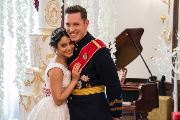 THE PRINCESS SWITCH, (left to right): Vanessa Hudgens, Sam Palladio, 2018. ph: Gabriel Hennessey Netflix courtesy Everett Collection !ACHTUNG AUFNAHMEDATUM GESCHÃ„TZT! PUBLICATIONXNOTxINxCANxCHNxFRAxITAxJPNxNORxPOLxRUSxESPxUKxUSA Copyright: xNetflix CourtesyxEverettxCollectionx MCDPRSW EC001