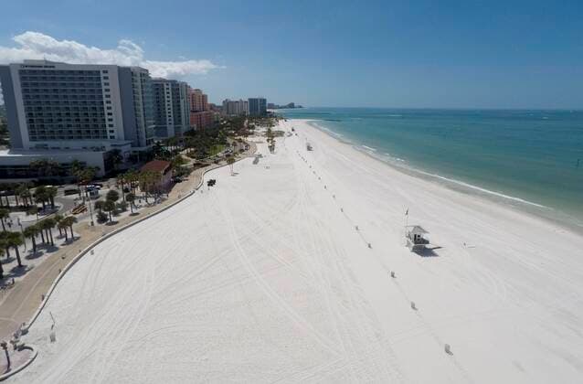 March 21, 2020, Clearwater Beach, Florida, USA: An empty Clearwater Beach is seen Saturday, March 21, 2020. Pinellas County Sheriff Bob Gualtieri laid into national media for fostering panic that pressured county leaders to close the beaches. Clearwater Beach USA - ZUMAs70_ 20200321_zan_s70_002 Copyright: xChrisxUrsox