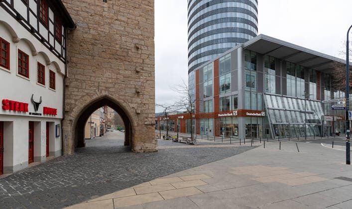 Corona Krise in Jena - Betretungsverbot sorgt für leere Innenstadt Jena Zentrum Thüringen Deutschland