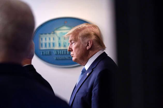 News Bilder des Tages March 21, 2020, Washington, District of Columbia, USA: United States President Donald J. Trump listens to the press conference on the Coronavirus crisis in the Brady Press Briefing Room of the White House in Washington, DC on Saturday, March 21, 2020 Washington USA - ZUMAs152 20200321_zaa_s152_005 Copyright: xStefanixReynoldsx