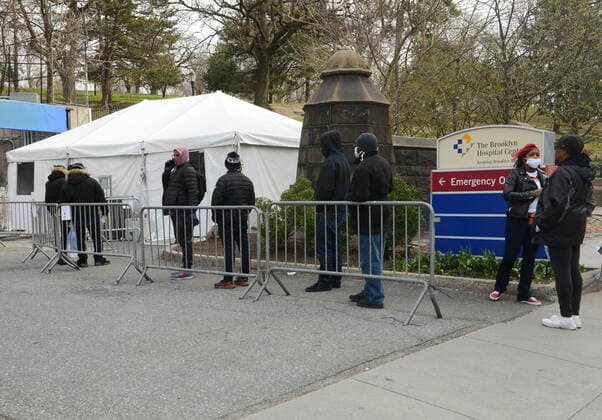 March 21, 2020, New York Brooklyn, USA: People wait to enter a tent erected to test for the coronavirus disease at the Brooklyn Hospital Center in Brooklyn. NYC coronavirus cases continue to grow with 5,683 infected, 43 dead. 03 21 20 New York, Brooklyn Brooklyn Hospital Center,1AV and 19ST. . New York Brooklyn USA - ZUMAs252 20200321_znp_s252_005 Copyright: xMarcusxSantosx