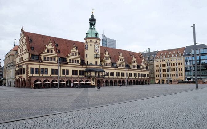 News Bilder des Tages Leipzig, 21.03.2020, Innenstadt Leipzig, Maßnahmen gegen die Ausbreitung des Corona-Virus. Schließung von Einzelhandel und öffentlichen Einrichtungen. , Leipzig menschenleer am eigentlich belebten Samstag-Nachmittag. , City Im Bild: Marktplatz und altes Rathaus. ,
