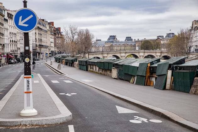 Atmosphere in the streets of Paris during the head of state ordered people to stay home to stop the spread of Covid-19, in the center of Paris, at the touristic dicstrict Saint Michel, on March 21, 2020.  Copyright: xChristophexMorinx