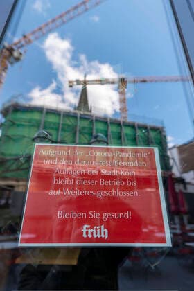 Auswirkungen der Coronavirus Pandemie in Deutschland, Köln Geschlossenes Restaurant, Brauhaus Früh, Corona Pandemie