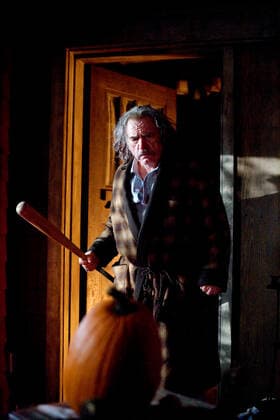 TRICK R TREAT, Brian Cox, 2007. Warner Bros. courtesy Everett Collection Warner Bros Courtesy Everett Collection !ACHTUNG AUFNAHMEDATUM GESCHÃ„TZT! PUBLICATIONXNOTxINxCANxCHNxFRAxITAxJPNxNORxPOLxRUSxESPxUKxUSA Copyright: xWarnerxBros CourtesyxEverettxCollectionx MCDTRTR EC018