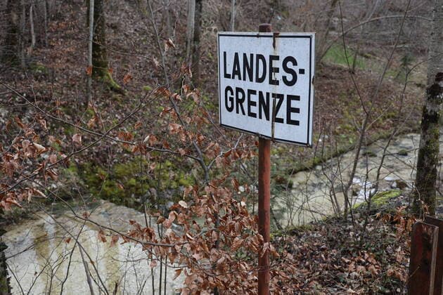 Grüne Grenze - Bayern Salzburg Grossgmain, 22.03. 2020 Bayern macht die Grenze dicht - Grenzsperren -