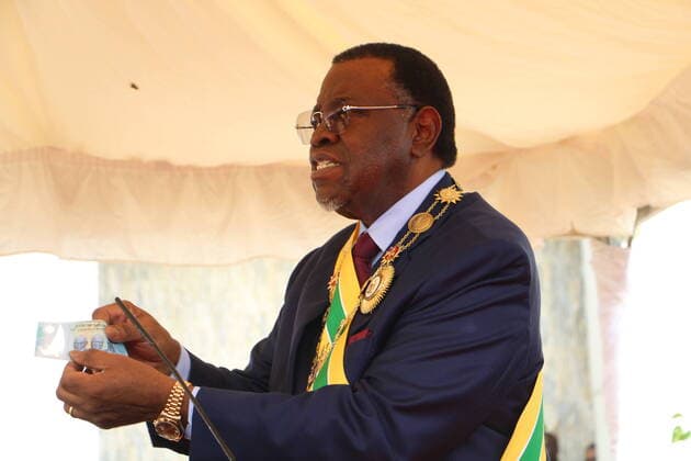 (200322) -- WINDHOEK, March 22, 2020 -- Namibian President Hage Geingob presents to the public the commemorative banknote issued by the Bank of Namibia in Windhoek, Namibia, March 21, 2020. Namibia on Saturday launched a commemorative thirty Namibian dollars note symbolizing the reigns of their three presidents to commemorate the country s 30 years of independence. ) NAMIBIA-WINDHOEK-COMMEMORATIVE BANKNOTE-INDEPENDENCE DAY JacobinaxMouton 