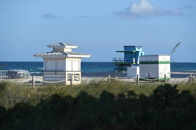 MIAMI BEACH, FL - MARCH 21: A General view of South Beach closes Bars and Restaurants closed due to the Coronavirus COVID-19 pandemic on March 21, 2020 in Miami Beach, Florida. Copyright: xmpi04 MediaPunchx
