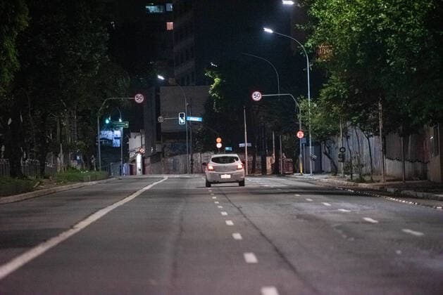 SÃO PAULO, SP - 22.03.2020: CORONAVÍRUS SÃO PAULO SÁBADO À NOITE - The closure of shops, attractions, public spaces made the city of São Paula empty on Saturday (22) at night, a time when there is usually a lot of movement, such as Rua da Consolação around midnight and a half. x1896097x  JucaxRodrigues