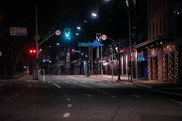 SÃO PAULO, SP - 22.03.2020: CORONAVÍRUS SÃO PAULO SÁBADO À NOITE - The closure of shops, attractions, public spaces made the city of São Paula empty on Saturday (22) at night, a time when there is usually a lot of movement, such as Rua da Consolação around midnight and a half. x1896101x  JucaxRodrigues