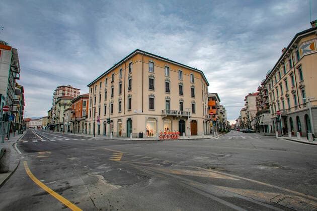 Bergamo Coronavirus - new government squeeze on contagion security provisions; Sunday in Bergamo. via Zambonate in the center (Foto & xa9;Sergio Agazzi Fotogramma, Bergamo - 2020-03-22) p.s. la foto e utilizzabile nel rispetto del contesto in cui e stata scattata, e senza intento diffamatorio del decoro delle persone rappresentate  Copyright: xFotox& xa9;SergioxAgazzix xFOTOGRAMMAx