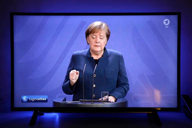 Fernsehansprache von Bundeskanzlerin Angela Merkel zur Corona-Krise. Ein Kontaktverbot wird ausgesprochen, DEU, Berlin, 22.03.2020