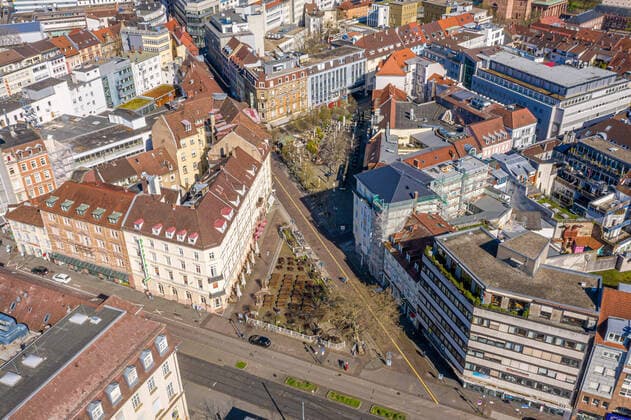 Luftbild_Stadtmitte am 22.03.2020 in Karlsruhe (), Germany Der sonst gut besuchte Ludwigsplatz an der Karlstraße. Karlsruhe Innenstadt-West Westlicher Teil Baden-Württemberg Germany