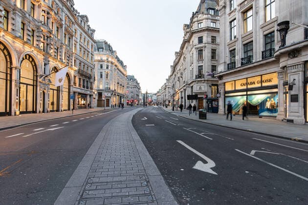 . 22 03 2020. London, United Kingdom. Coronavirus crisis. View of an almost empty Regent Street this afternoon. Despite the fact that during the weekend many people have ignored the British GovernmentÂ s recommendation to stay at home to battle the coronavirus, this afternoon, central spots in London were almost empty.  xGustavoxValientex xi-Imagesx IIM-20946-0007