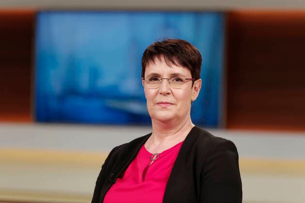 Bernadett Erdmann 2020-03-22, Berlin, Deutschland - Bernadett Erdmann, Chefärztin der Zentralen Notaufnahme des Klinikusms Wolfsburg, zu Gast bei Anne Will im Ersten Deutschen Fernsehen. Thema der Talkrunde: Deutschland im Ausnahmezustand - gewinnen wir den Kampf gegen das Coronavirus?