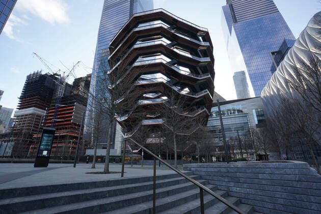 March 22, 2020, New York, NY, USA: New Yorkers respond to the Coronavirus on March 22, 2020 in New York. New York USA - ZUMAb148 20200322_zap_b148_045 Copyright: xBryanxSmithx