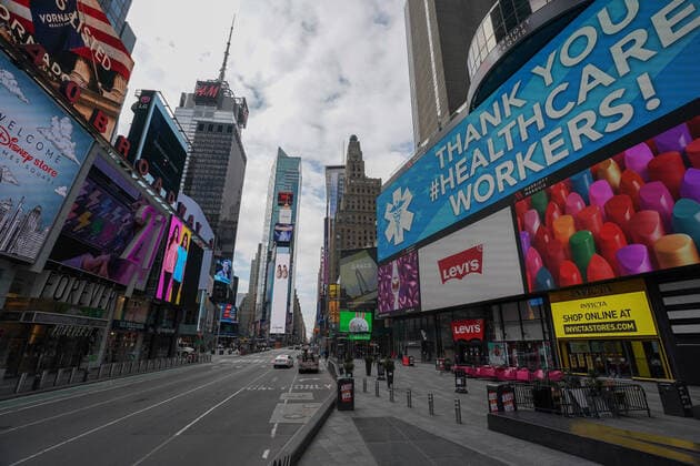 March 22, 2020, New York, NY, USA: New Yorkers respond to the Coronavirus on March 22, 2020 in New York. New York USA - ZUMAb148 20200322_zap_b148_159 Copyright: xBryanxSmithx