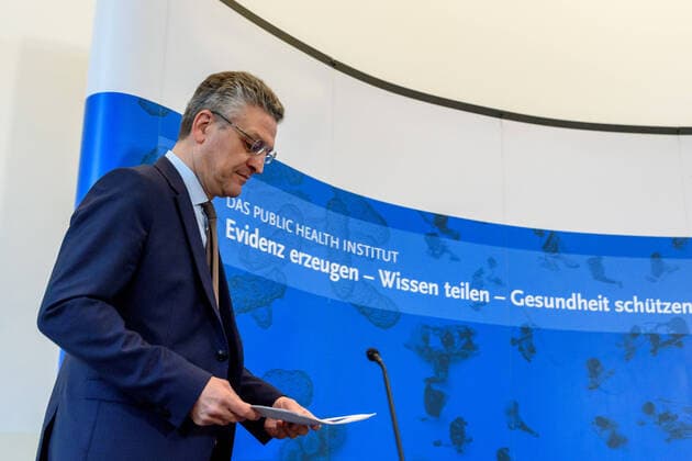 Lothar Wieler (Präsident des Robert Koch-Instituts, RKI) beim täglichen Pressebriefing des Robert Koch-Instituts (RKI) zur aktuellen Entwicklungen der Pandemie COVID-19 (Coronavirus) im Hörsaal des Robert Koch-Instituts in Berlin snapshot-photography F.Boillot
