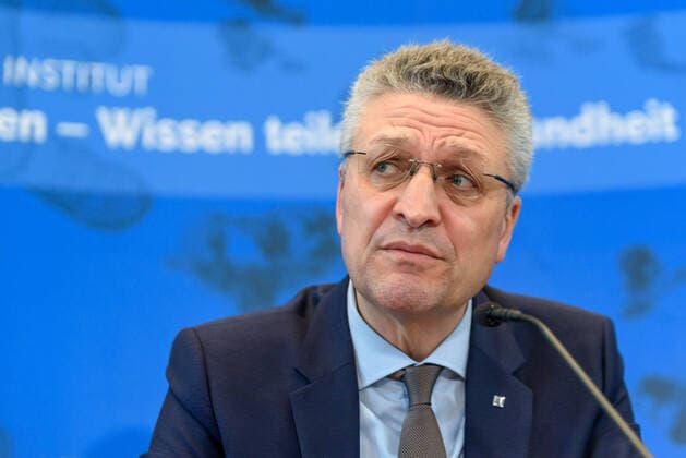 Lothar Wieler (Präsident des Robert Koch-Instituts, RKI) beim täglichen Pressebriefing des Robert Koch-Instituts (RKI) zur aktuellen Entwicklungen der Pandemie COVID-19 (Coronavirus) im Hörsaal des Robert Koch-Instituts in Berlin snapshot-photography F.Boillot