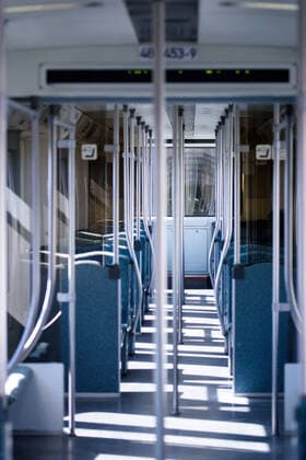 Coronavirus, Eindrücke aus Berlin Deutschland, Berlin - 23.03.2020: Im Bild ist ein leerer S-Bahn Waggon um 11 Uhr am Montag zu sehen. Berlin Berlin Deutschland