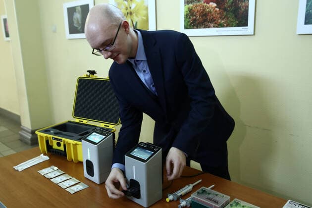 MOSCOW, RUSSIA - MARCH 23, 2020: The demonstration of a polymerase chain reaction (PCR) kit for COVID-19 coronavirus testing at the Federal Research and Clinical Center of Physical-Chemical Medicine of the Federal Medical and Biological Agency (FMBA). Sergei Fadeichev TASS  TS0D321F