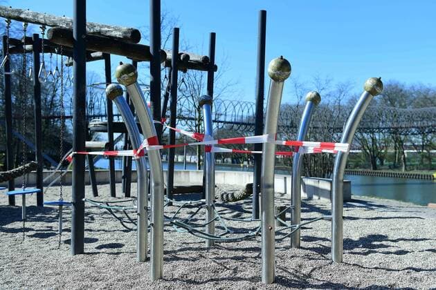 Spielplatzschließungen wegen Coronavirus am 23.03.2020 in Oberhausen Laut Allgemeinverfügung der Stadt Oberhausen sind Spielplätze sowie Bolzplätze seit dem 18.03.2020 geschlossen.