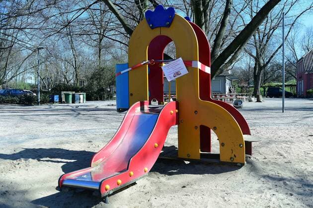 Spielplatzschließungen wegen Coronavirus am 23.03.2020 in Oberhausen Laut Allgemeinverfügung der Stadt Oberhausen sind Spielplätze sowie Bolzplätze seit dem 18.03.2020 geschlossen.