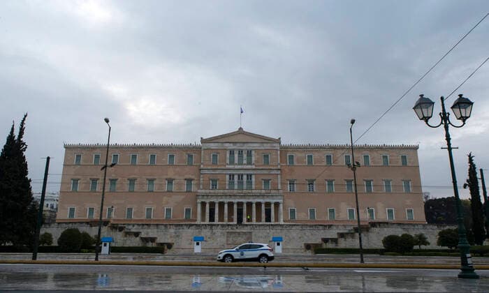 (200323) -- ATHENS, March 23, 2020 -- Syntagma square is seen empty in Athens, Greece, March 23, 2020. Greece proceeds to a 14-day nationwide lockdown effective from Monday in the context of confinement measures aimed to contain the further spread of the novel coronavirus, the government announced on Sunday. ) GREECE-ATHENS-COVID19-LOCKDOWN MariosxLolos 
