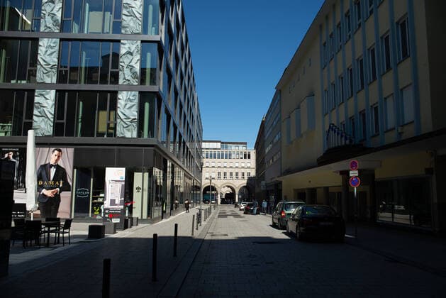 Coronavirus-COVID-19 Leere Plätze und Strassen in der Stuttgarter Innenstadt aufgrund der freiwilligen Ausgangssperre. Stuttgart Mitte Baden-Württemberg Deutschland Copyright: xLeif-HendrikxPiechowskix