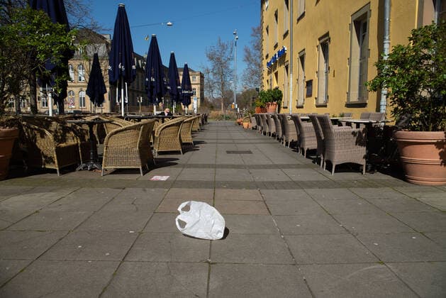 Coronavirus-COVID-19 Leere Plätze und Strassen in der Stuttgarter Innenstadt aufgrund der freiwilligen Ausgangssperre. Stuttgart Mitte Baden-Württemberg Deutschland Copyright: xLeif-HendrikxPiechowskix
