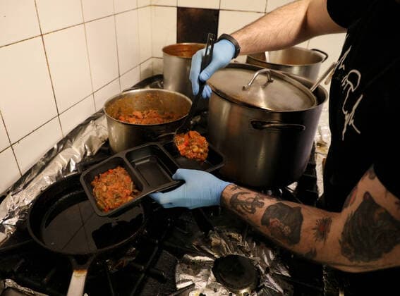 Some Polish restaurants prepare food for doctors and eldery people due to the coronavirus outbreak Some Polish restaurants prepare food for doctors and eldery people due to the coronavirus outbreak on March 23, 2020 in Warsaw, Poland EN_01421450_0004 