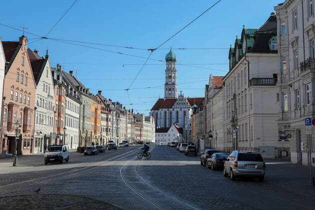 Maximilianstrasse, Corona, Augsburg, Ausgangsbeschraenkung, 23.03.2020 Augsburg Bayern Deutschland