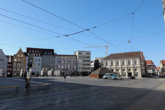 Rathausplatz, Corona, Augsburg, Ausgangsbeschraenkung, 23.03.2020 Augsburg Bayern Deutschland