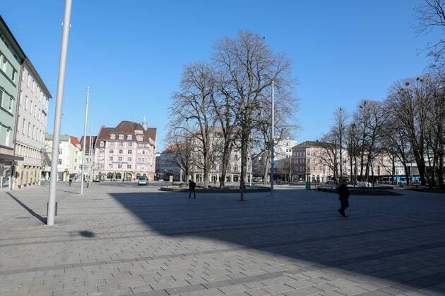 Koenigsplatz, Corona, Augsburg, Ausgangsbeschraenkung, 23.03.2020 Augsburg Bayern Deutschland