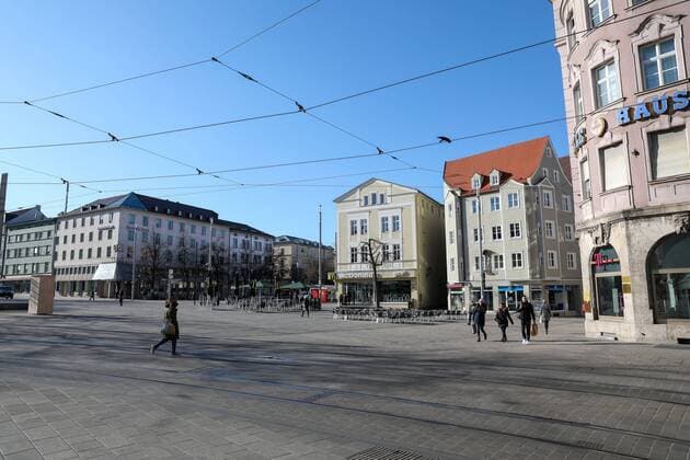 Koenigsplatz, Corona, Augsburg, Ausgangsbeschraenkung, 23.03.2020 Augsburg Bayern Deutschland