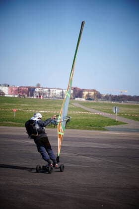 23.03.2020,Berlin,Deutschland,GER,Tempelhofer Feld, Windsport