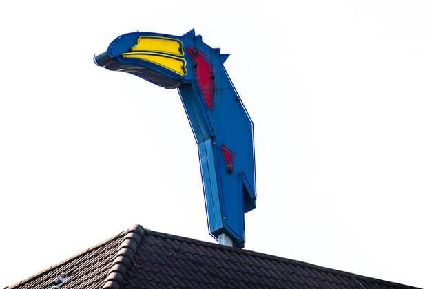 2020-03-23 15:12:39 URMOND - Voorbereidingen worden getroffen bij het Van der Valk in Urmond. Het hotel wordt omgebouwd tot lokatie waar coronapatienten uit de regio opgevangen gaan worden. Foto: Rob Engelaar Hollandse Hoogte  Copyright: xx x408947058x