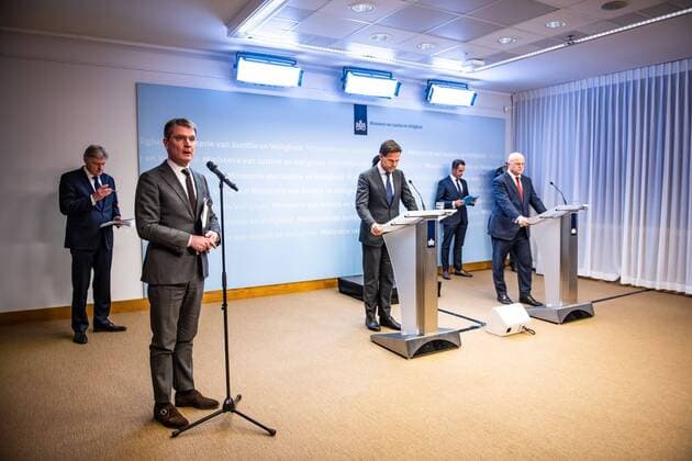 News Bilder des Tages DEN HAAG, 23-03-2020, New measures for the coronavirus in the Netherlands presented during a press conference by Minister President minister Algemene Zaken Mark Rutte, Minister voor Medische Zorg en Sport Martin van Rijn, Viceminister President en Minister van Volksgezondheid, Welzijn en Sport Hugo de Jonge and Minister van Justitie en Veiligheid Ferdinand Grapperhaus. New measures announched for coronavirus  x7573193x Copyright: