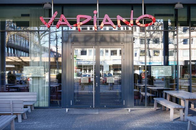 23.03.2020, xtgx, Auswirkungen des Corona Virus in Wolfsburg, Restaurant der Kette Vapiano, Insolvenz, insolvent, Symbolbild, Symbolfoto Wolfsburg