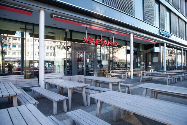 23.03.2020, xtgx, Auswirkungen des Corona Virus in Wolfsburg, Restaurant der Kette Vapiano, Insolvenz, insolvent, Symbolbild, Symbolfoto Wolfsburg
