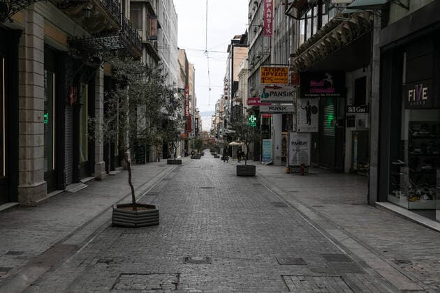 (200323) -- ATHENS, March 23, 2020 -- Photo taken on March 23, 2020 shows an empty pedestrian road in downtown Athens, Greece. City streets across Greece were deserted as the government launched on Monday a 14-day nationwide lockdown in an effort to contain the further spread of the COVID-19. Greece has registered so far 17 deaths linked to COVID-19, up from 15 reported a day earlier and 71 new confirmed cases, bringing the total to 695. (Photo by Xinhua) GREECE- ATHENS-COVID19-LOCKDOWN LEFTERISxPARTSALIS 