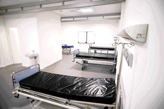 Milan intensive care room module under construction at the Milan fair at the hospital under construction for the Coronavirus Editorial Usage Only  Copyright: xMaurizioxMaulex xIPAx